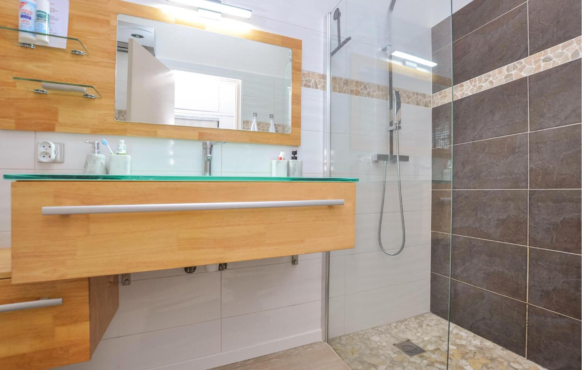 3 Bedroom Amazing In * Frejus