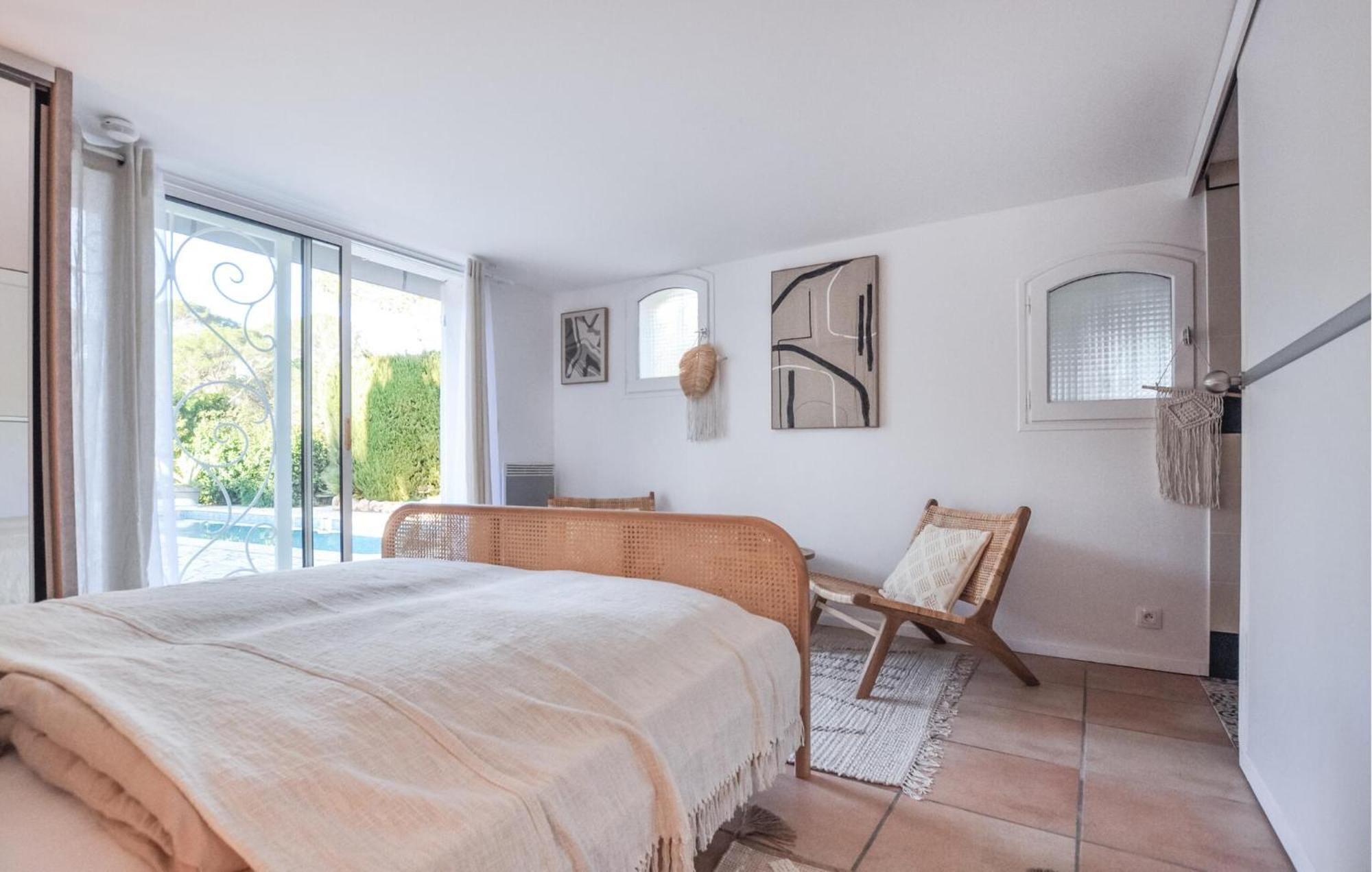 3 Bedroom Amazing In Holiday home Frejus