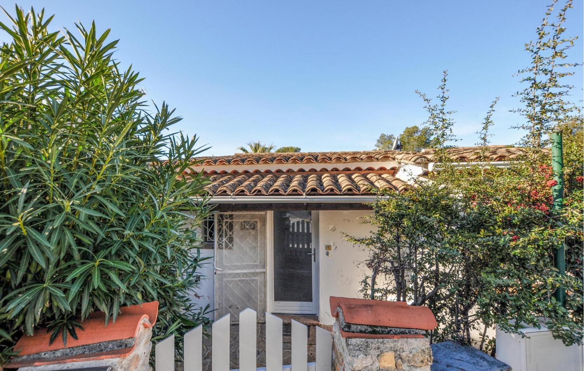 Hébergement de vacances 3 Bedroom Amazing In Fréjus